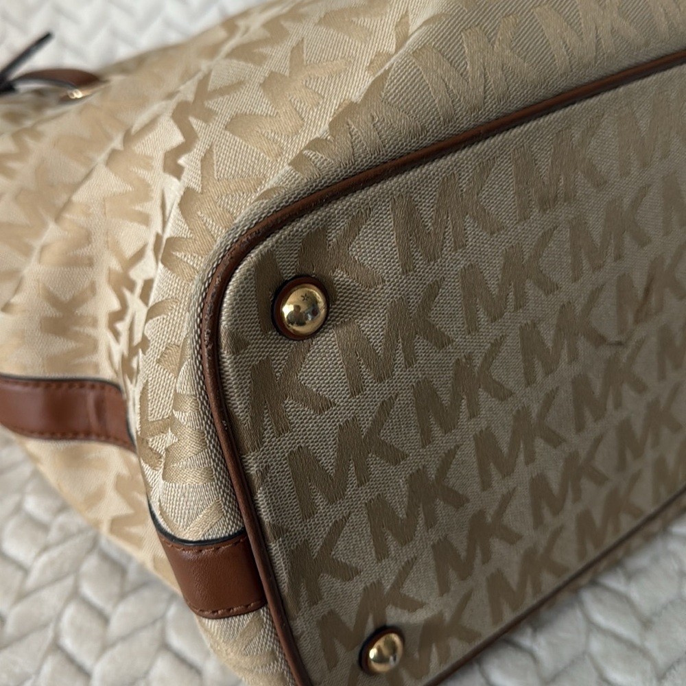 Michael Kors - Picture 4 of 6